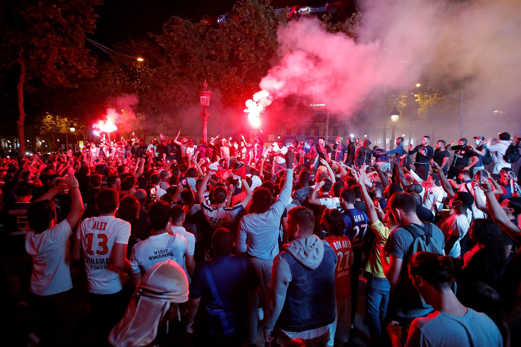 Paris Saint-Germain supporters / هواداران پاری سن ژرمن