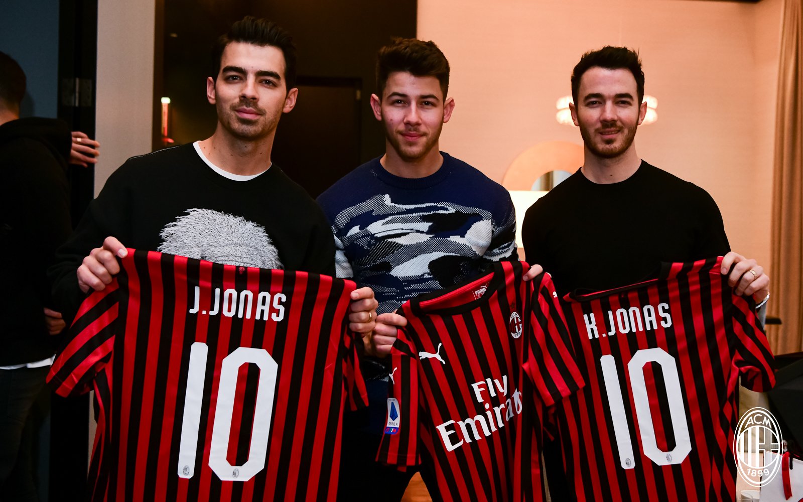 برادران جوناس-Jonas Brothers 