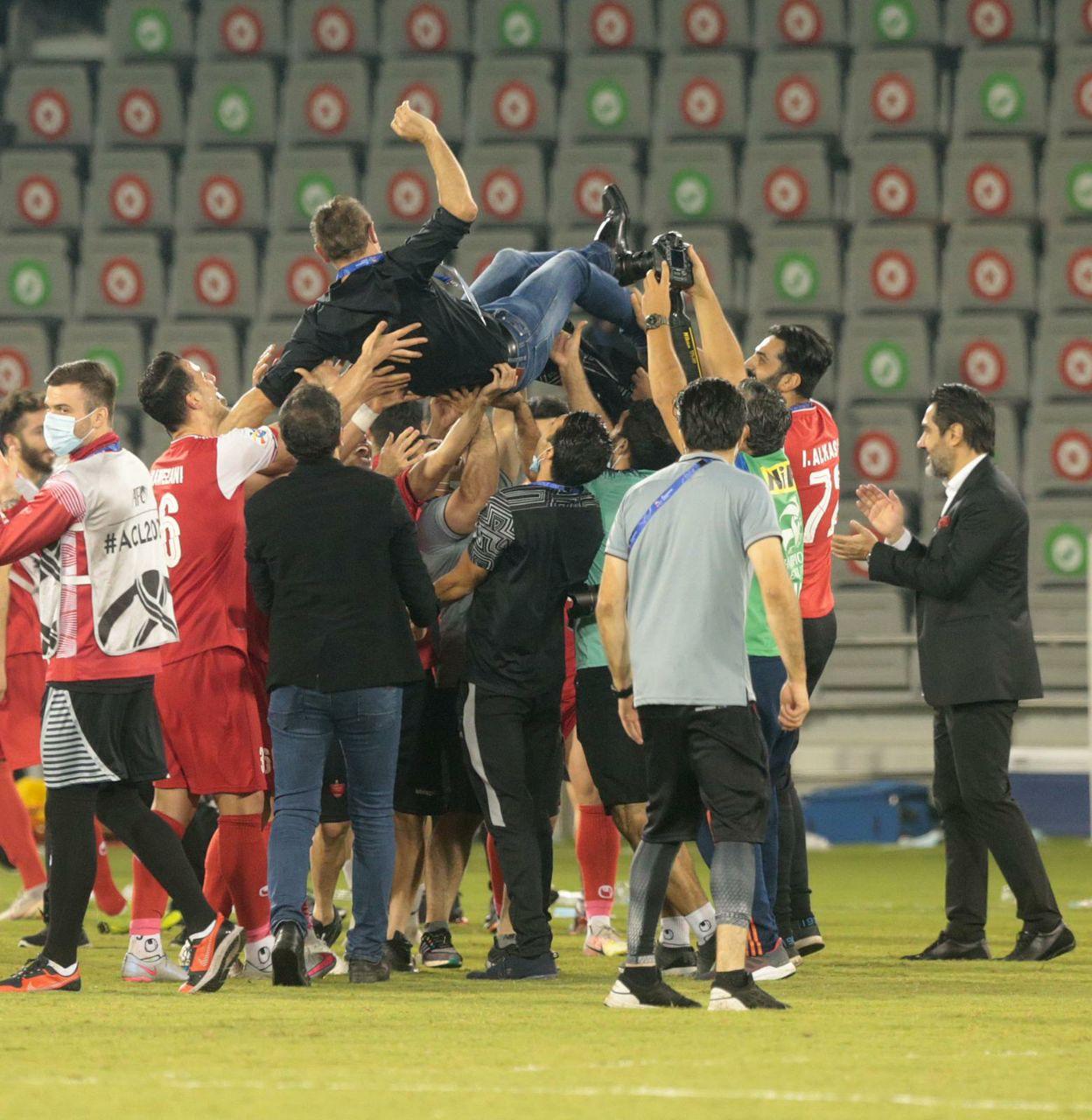 سرمربی پرسپولیس