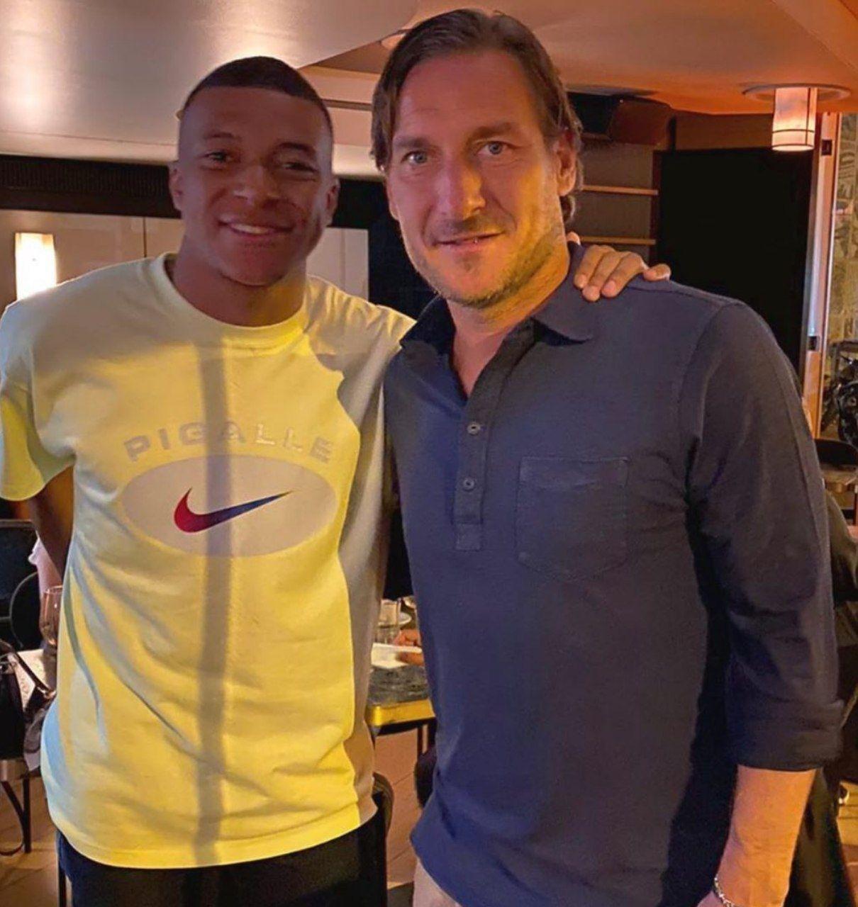 <a  data-cke-saved-href='/static/page/taxonomy/1721' href='/static/page/taxonomy/1721'>فرانچسکو توتی</a> / francesco totti / Kylian Mbappé / <a  data-cke-saved-href='/static/page/taxonomy/94460' href='/static/page/taxonomy/94460'>کیلیان ام باپه</a>