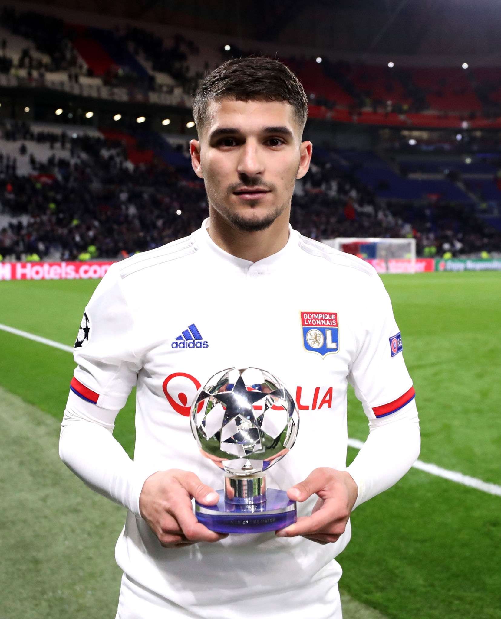 حسام عوار-Houssem Aouar